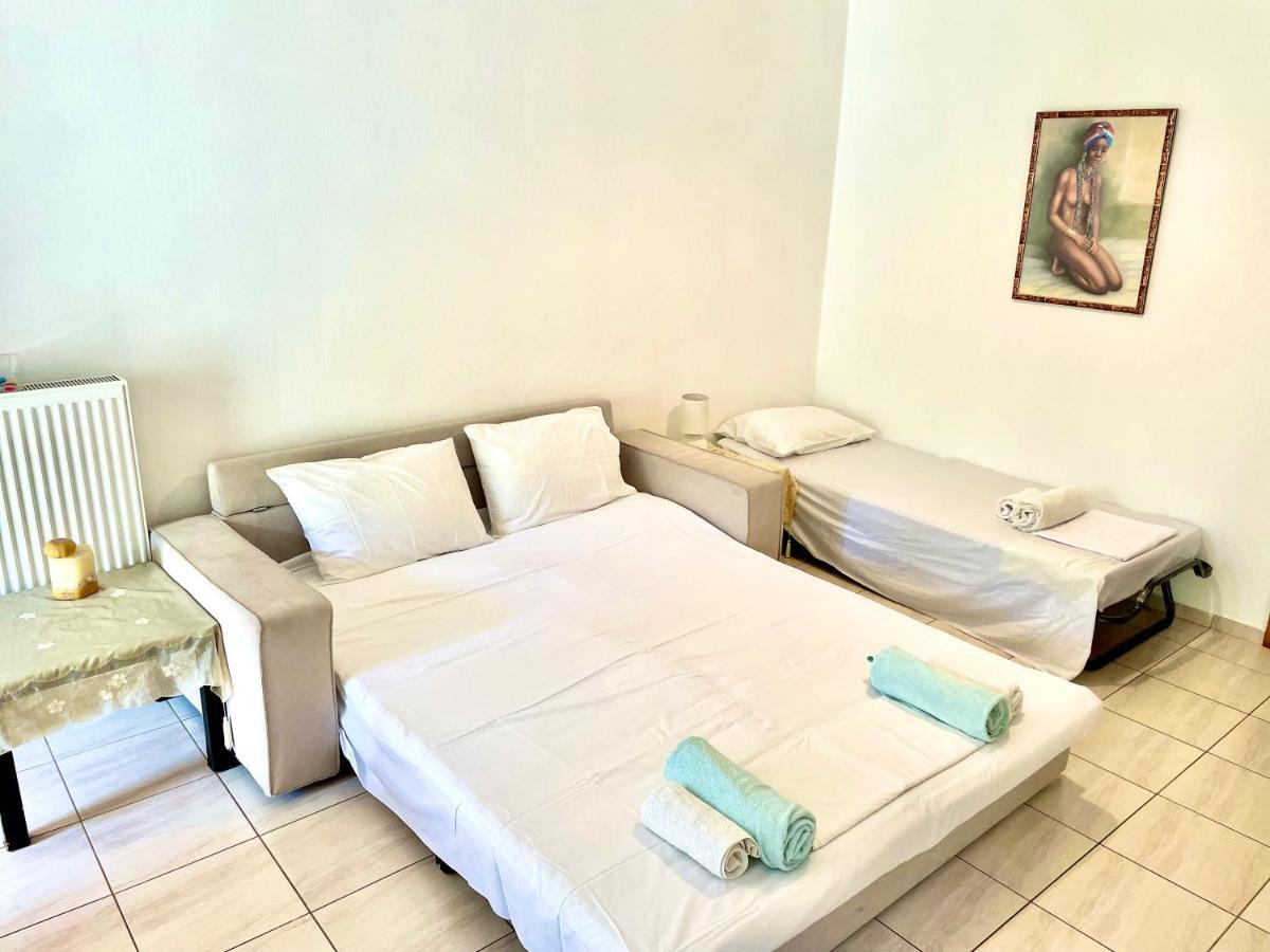 Menelaos Apartments อาเดเลียโนส กัมโปส ภายนอก รูปภาพ