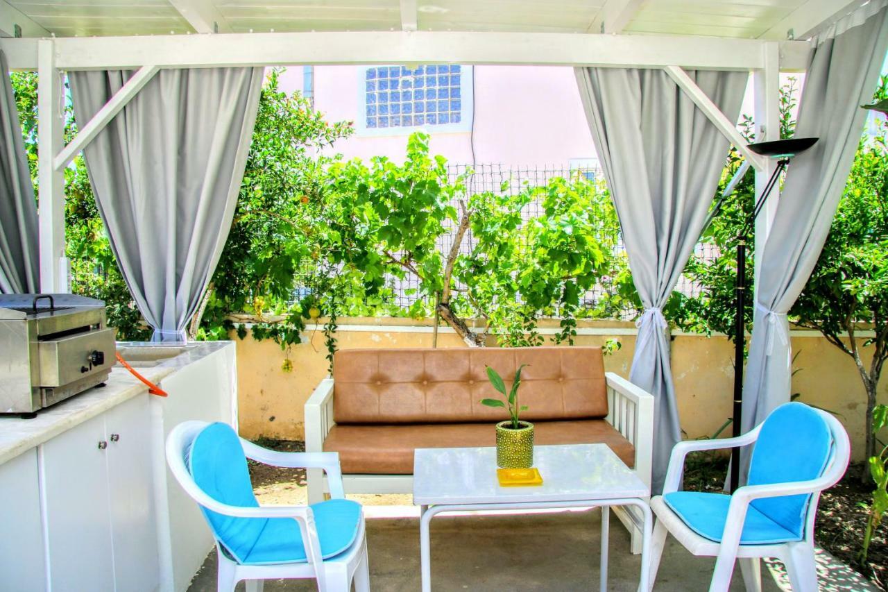 Menelaos Apartments อาเดเลียโนส กัมโปส ภายนอก รูปภาพ